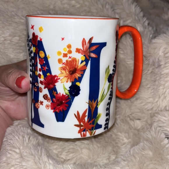 10 Strawberry Street - Artisan Collection - Porcelain - M Monogram - Picture 6 of 8